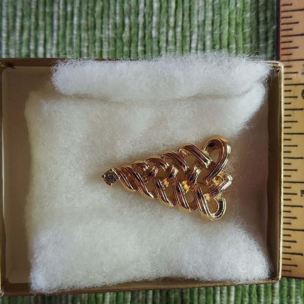 Avon Snow Petals Convertible Earrings & Christmas tree pin
